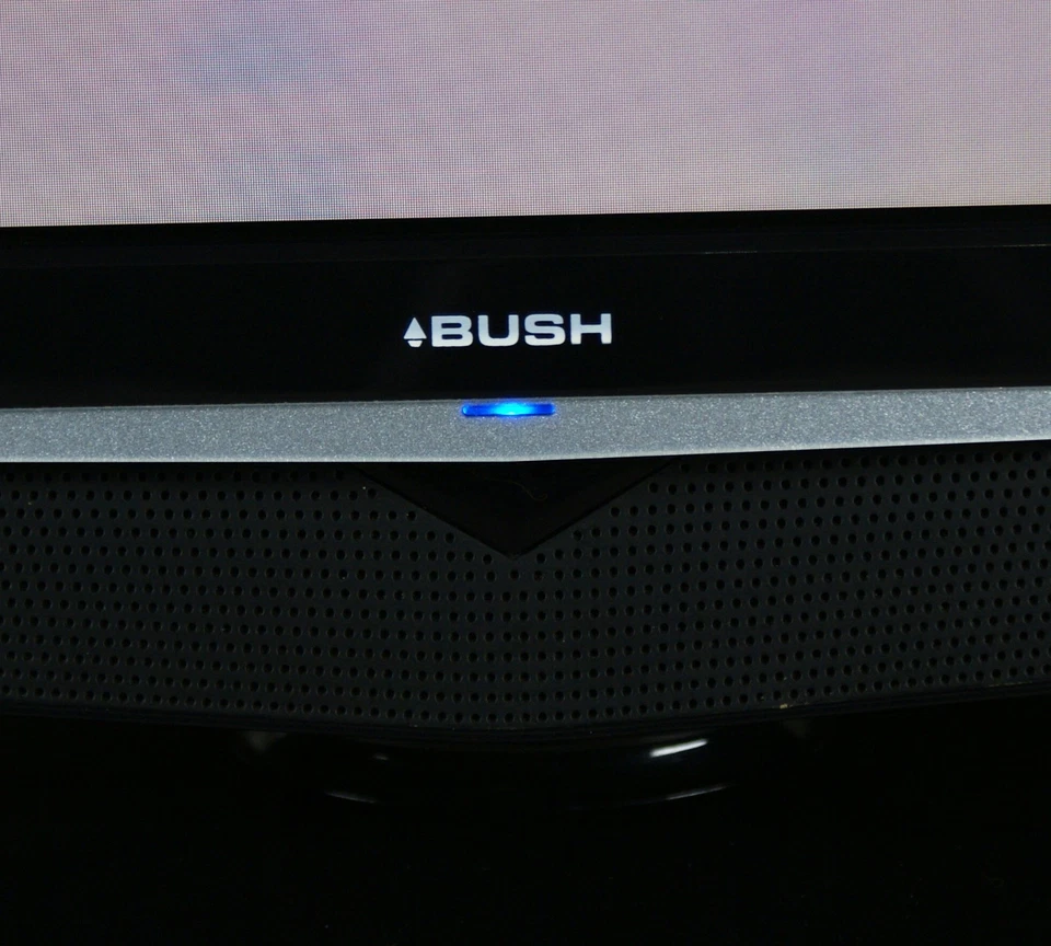 Bush LT22M1CWA 22 Inch TV LCD HD Ready Television Freeview Gaming Bedroom CCTV - Image 2 of 4