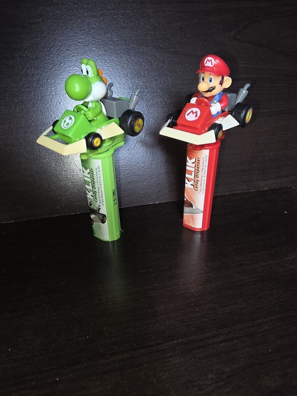 KLIK Brand Super Mario Kart Candy Dispensers Mario and Yoshi