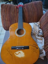Guitare classique signée par des membres de Frank Zappa, Jeff Buckley