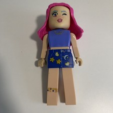 Muñeca MY AVASTARS con camisa/falda tipo Roblox muñeca para vestir