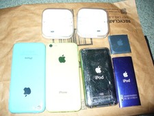 Lot Of Old Apple Products Bundle  all not working for parts only