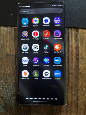 Samsung S23 Ultra   With TikTok And Capcut Installed
