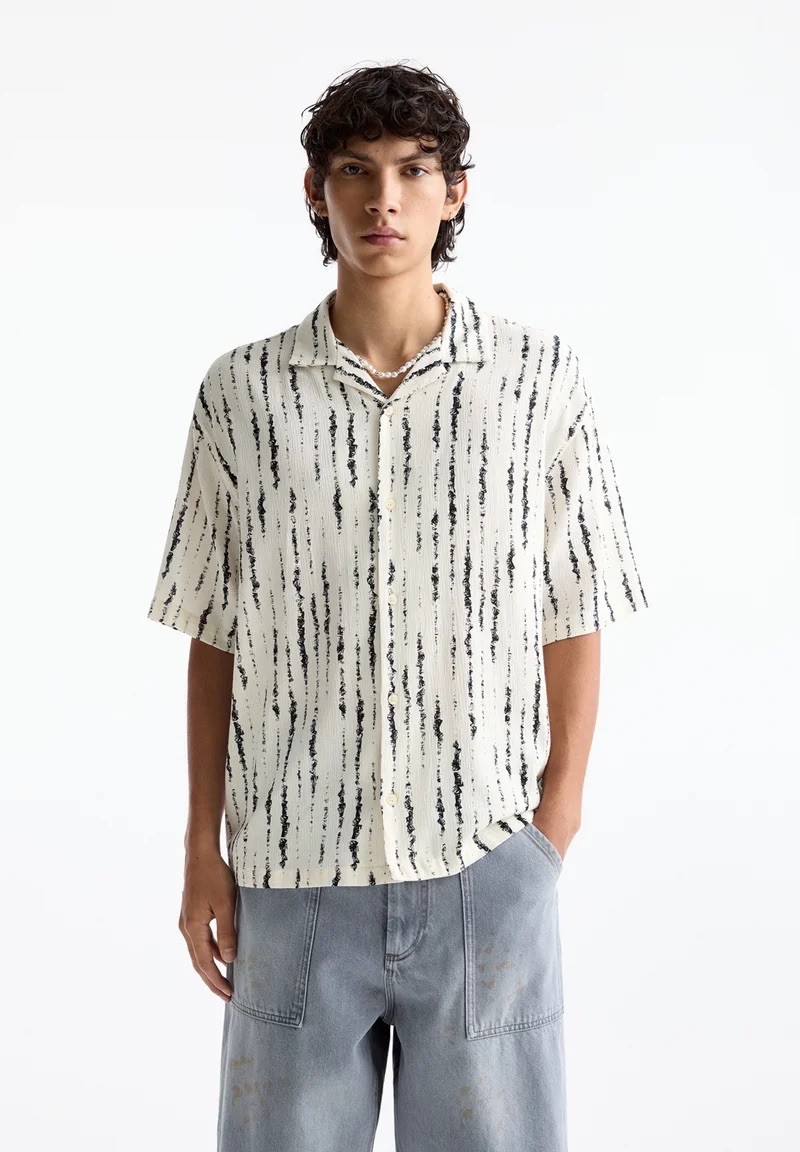 Pull & Bear Men's Camp Collar Shirt Cream Black Striped Cotton Size M NWT View 3