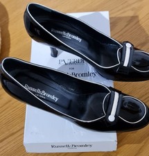 Russell and Bromley Pop-up Round Toe Court Patent 40.5