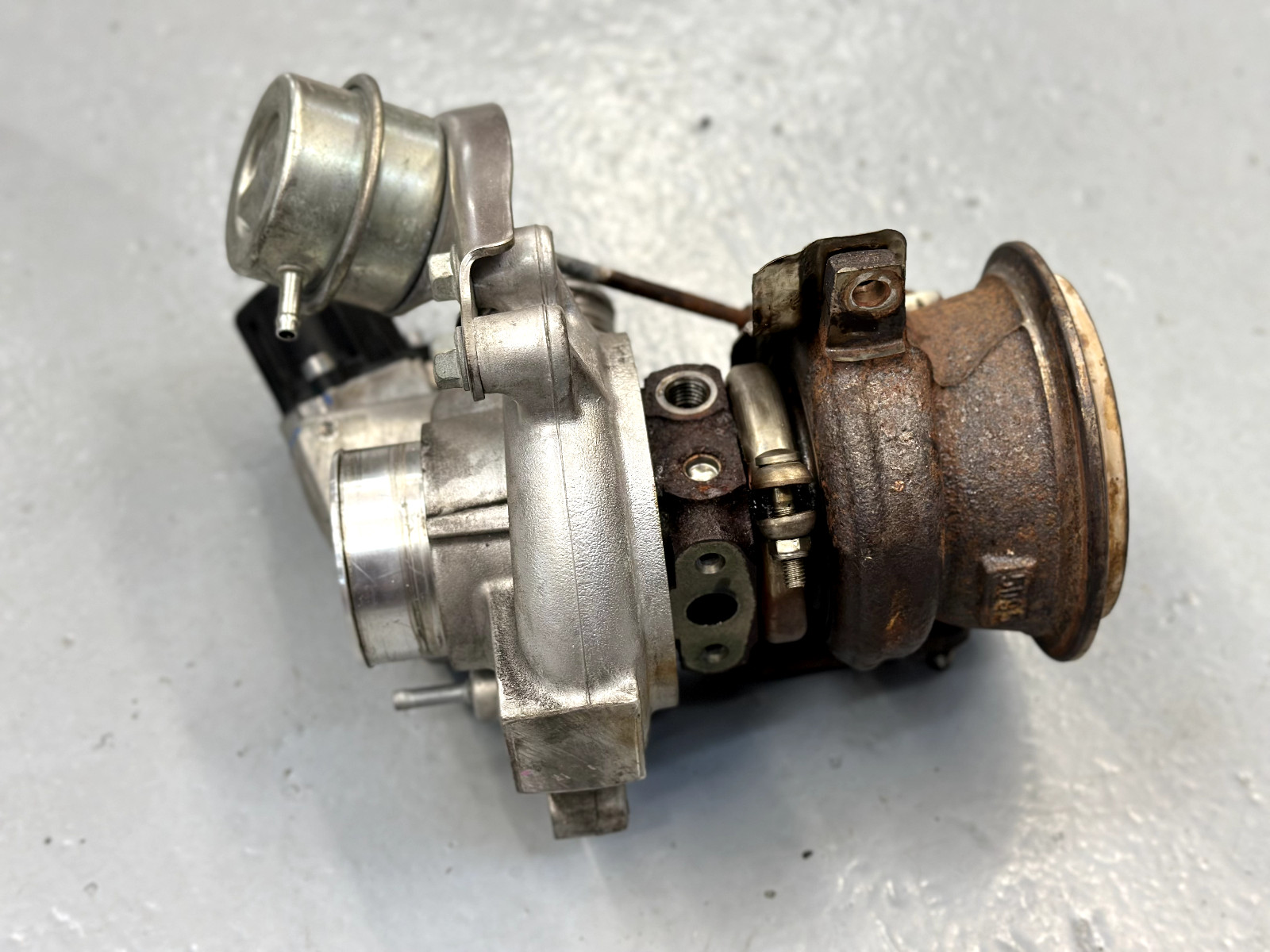 McLaren 570S LH Left Turbo Supercharger 13F0546CP Used 15K mi