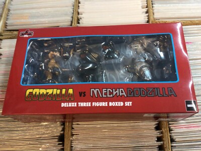 Godzilla vs. Mechagodilla Deluxe 3 Figure Box Set King Caesar 5 Points XL Mezco