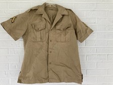VINTAGE US ARMY SAND TAN SHIRT S/S BUTTON DOWN MENS UNIFORM PATCHES M-9463 KOREA