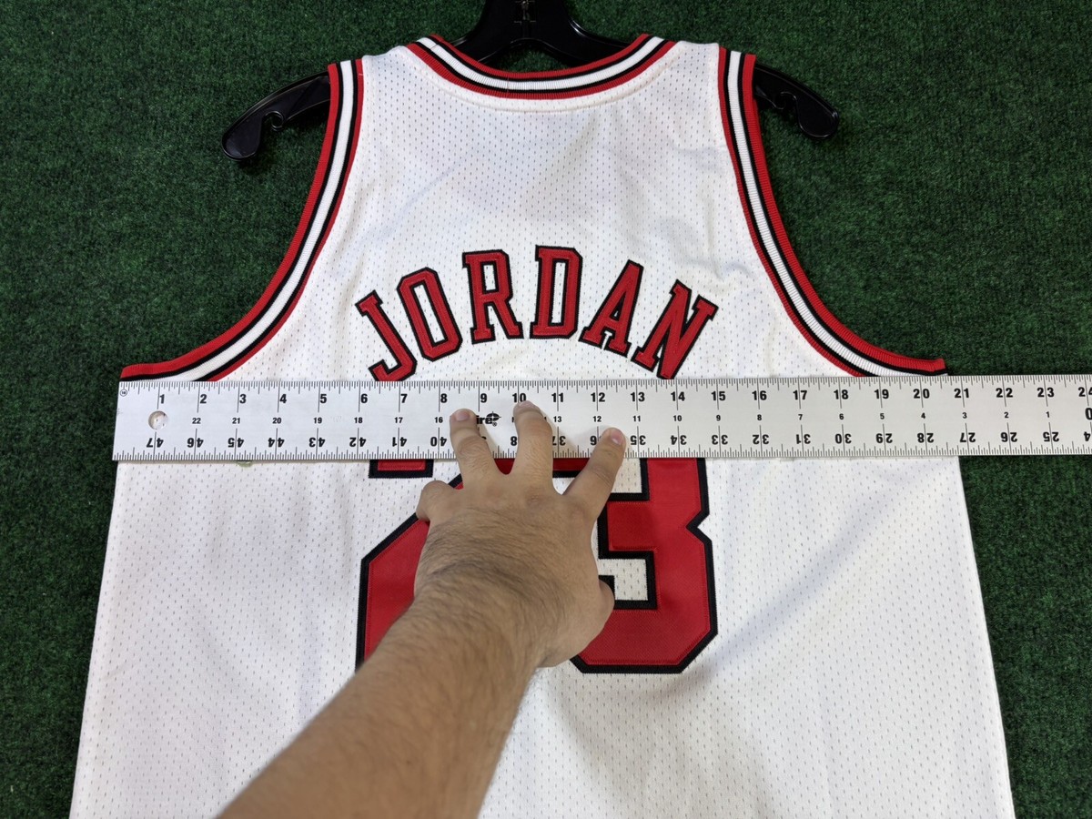 100% Authentic Michael Jordan Mitchell Ness 97 98 Bulls Jersey XL