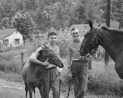 MINERS DISCHARGED FROM ARMED SERVICES EXETER MINE 8X10 PHOTO