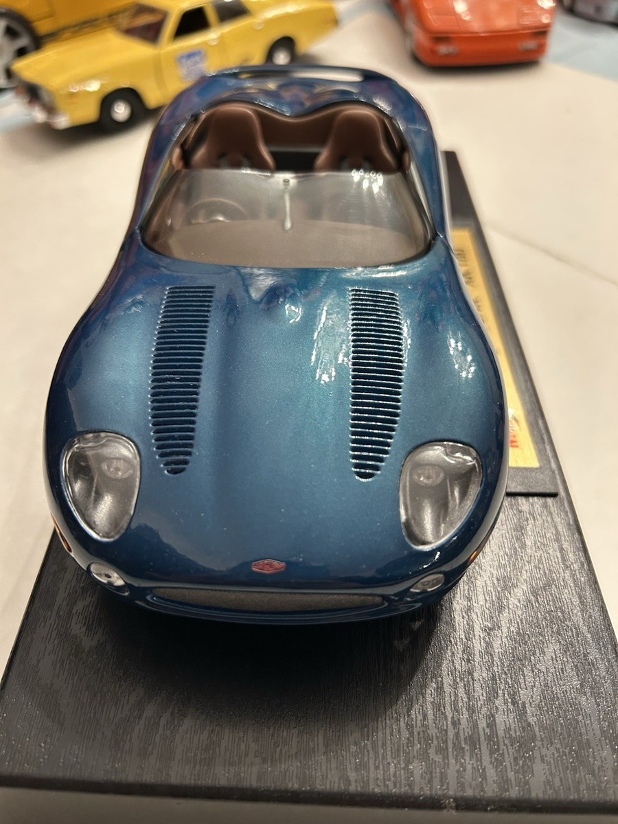 Jaguar XK 180 Teal Green 1:18 Maisto Special Edition Diecast Car