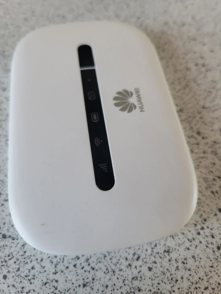 Huawei E5330Bs-2 3G Mobile Wi-Fi Hotspot - POWERS ON UNTESTED - Image 3 of 4