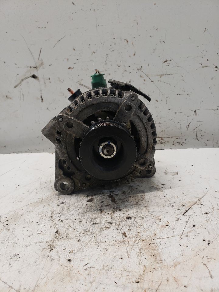 2004-2005 Toyota RAV4 Alternator 100 Amp OEM 1576334
