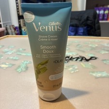 Venus Smooth Doux plus Olay Shave Cream for W...