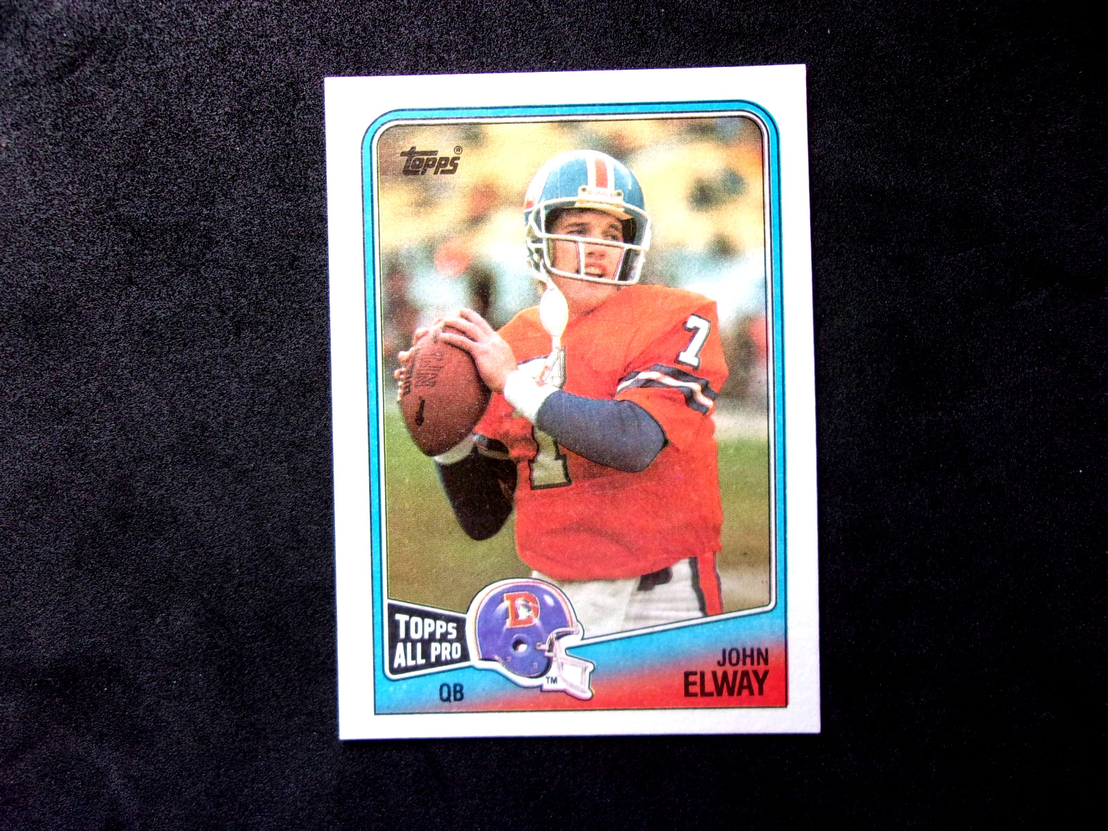 1988 TOPPS #23 JOHN ELWAY IN NRMT+++CONDITION..BRONCOS..HOFAMER