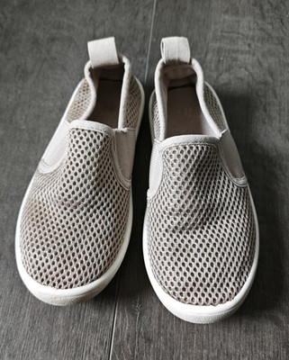 HM Mädchen Slipper Mesh Beige Flach Atmungsaktiv Größe 32 Freizeit Sommer