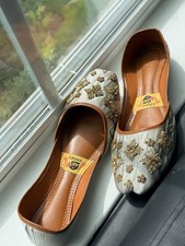 Traditional Women's Khussa Jutti Shoes Gray Gold Bead Embroidered Ethnic 7.5