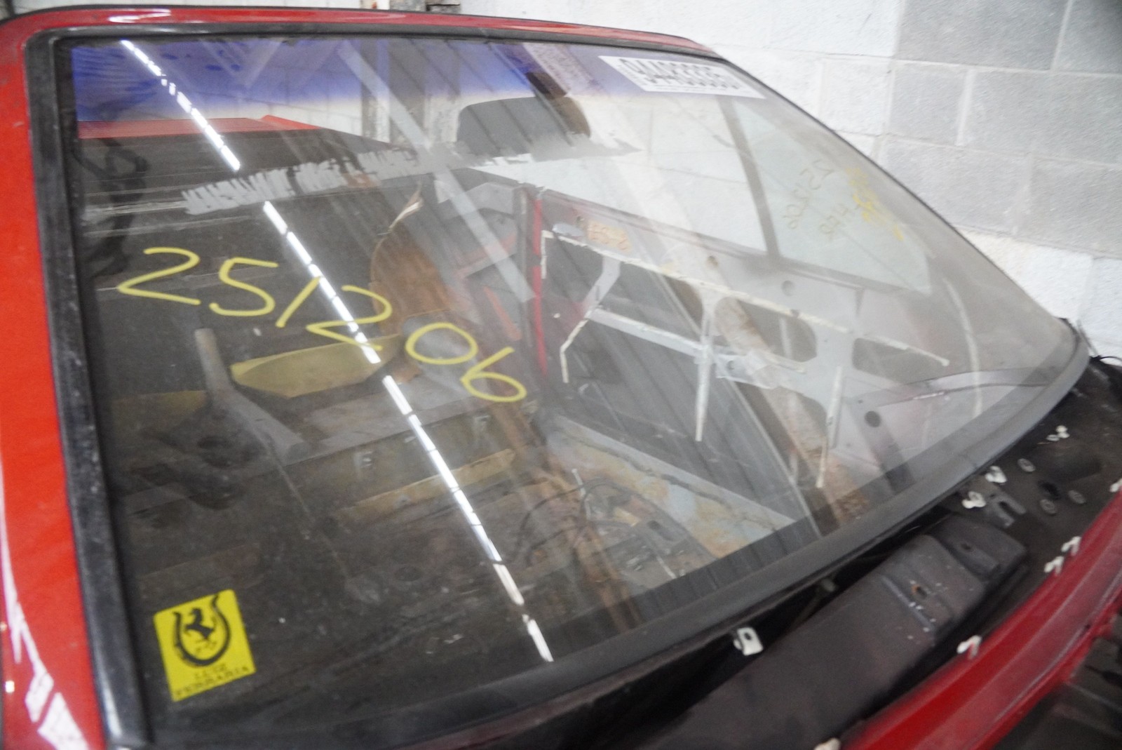 Local Pickup! Front Windshield Window Glass 63229600 OEM Ferrari Mondial 1985