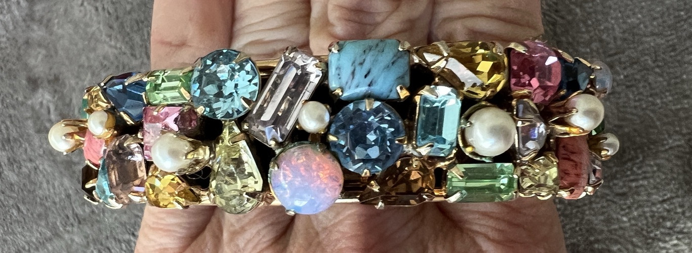 VTG UNSIGNED MULTICOLOR RHINESTONE BANGLE & EARRI… - image 18