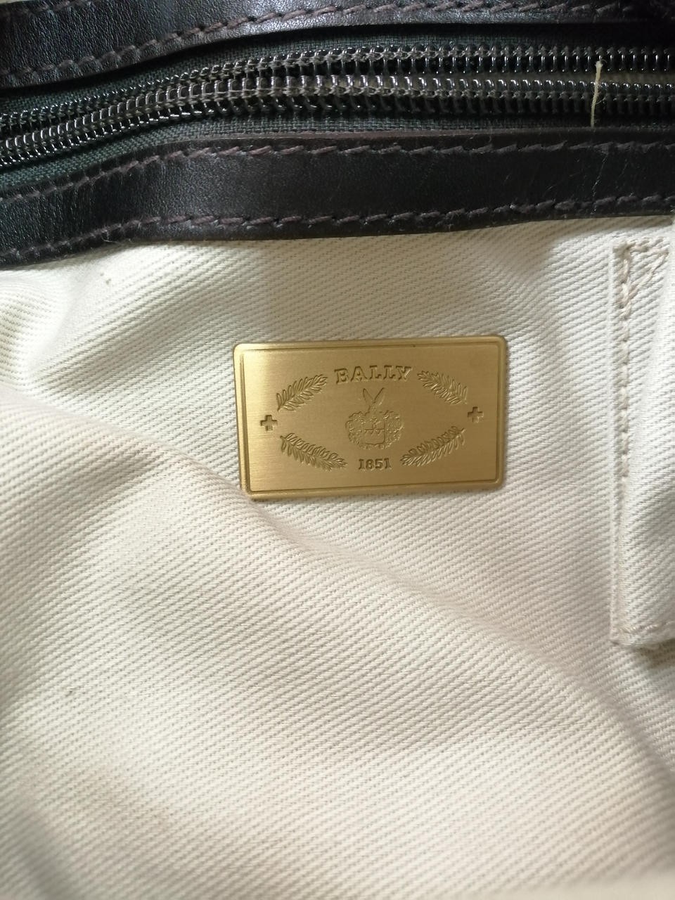 All Over Pattern Drawstring Bag B Gray With Some … - image 7