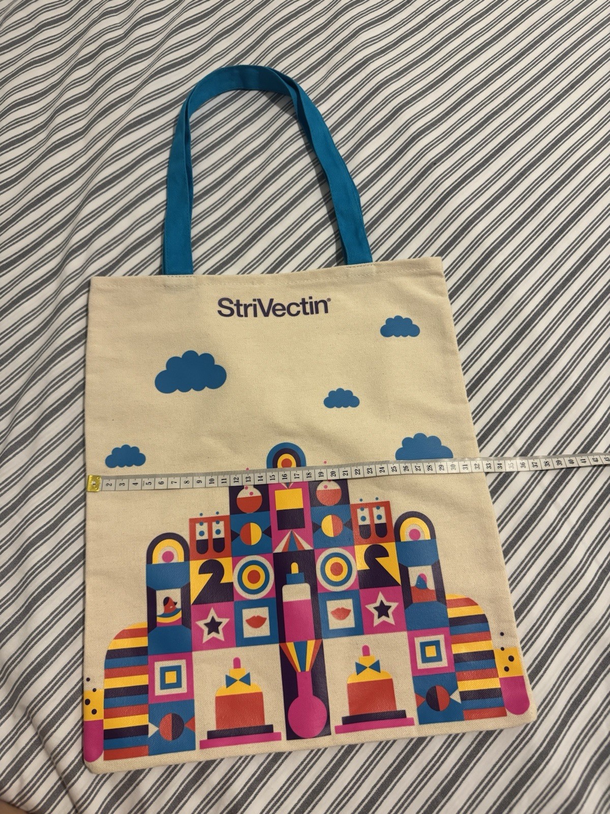 StriVectin Geometric Canvas Tote