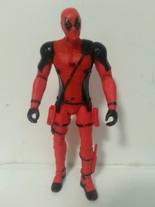 deadpool giocattolo