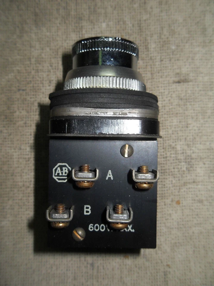 1 Allen-Bradley 800T-K2B INTERRUPTOR DE BOTÃO SELETOR - Imagem 4 de 4