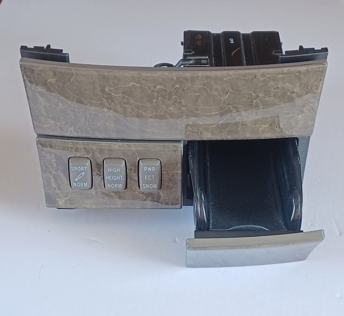 2001-06 Lexus LS430 Ecru Bird's Eye Maple CD Lid Height ECT Switch