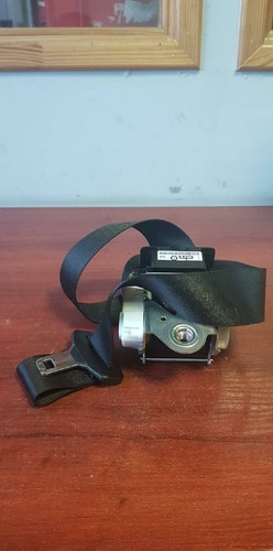 BMW 1 E81 118d Sicherheitsgurt vorne links 9138243 2.0 Diesel 105kw 2008 1062...