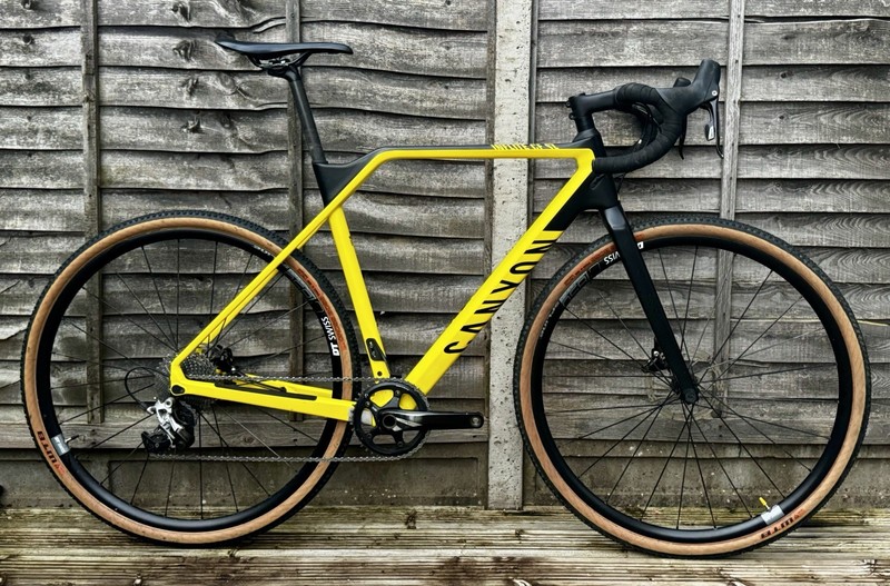 Canyon inflite CF SL full carbon Gravel bike