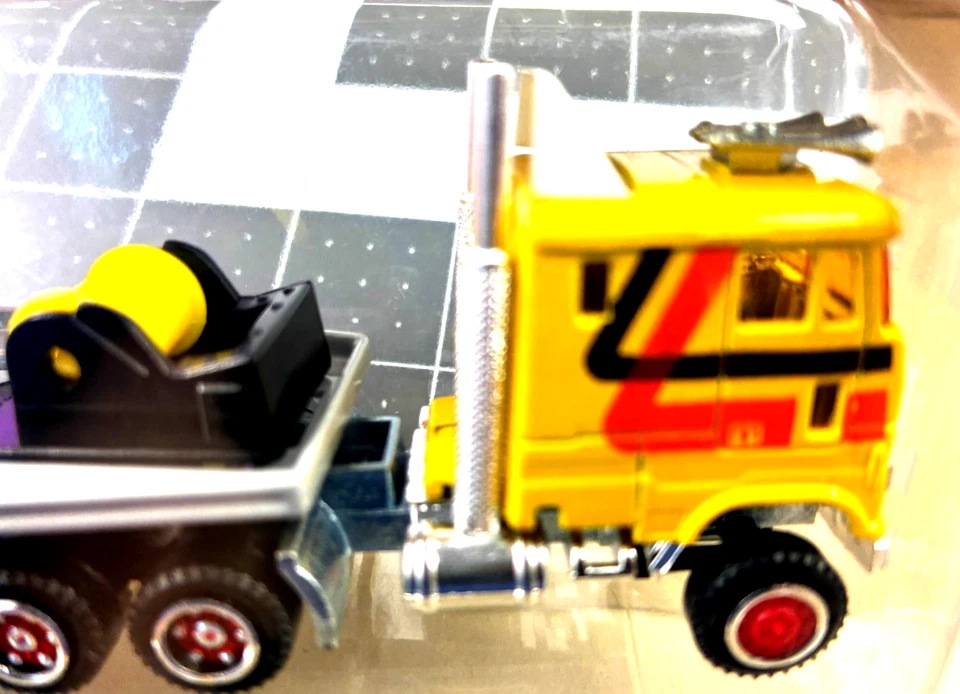 Majorette Super Movers Semi Tractor Loader on lowboy Diecast Collector    QB - Image 3 of 4