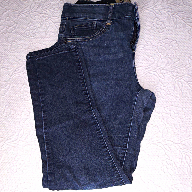 Democracy Women’s Blue Medium Wash Denim Skinny Jeans Slim Fit 5-Pocket size 6