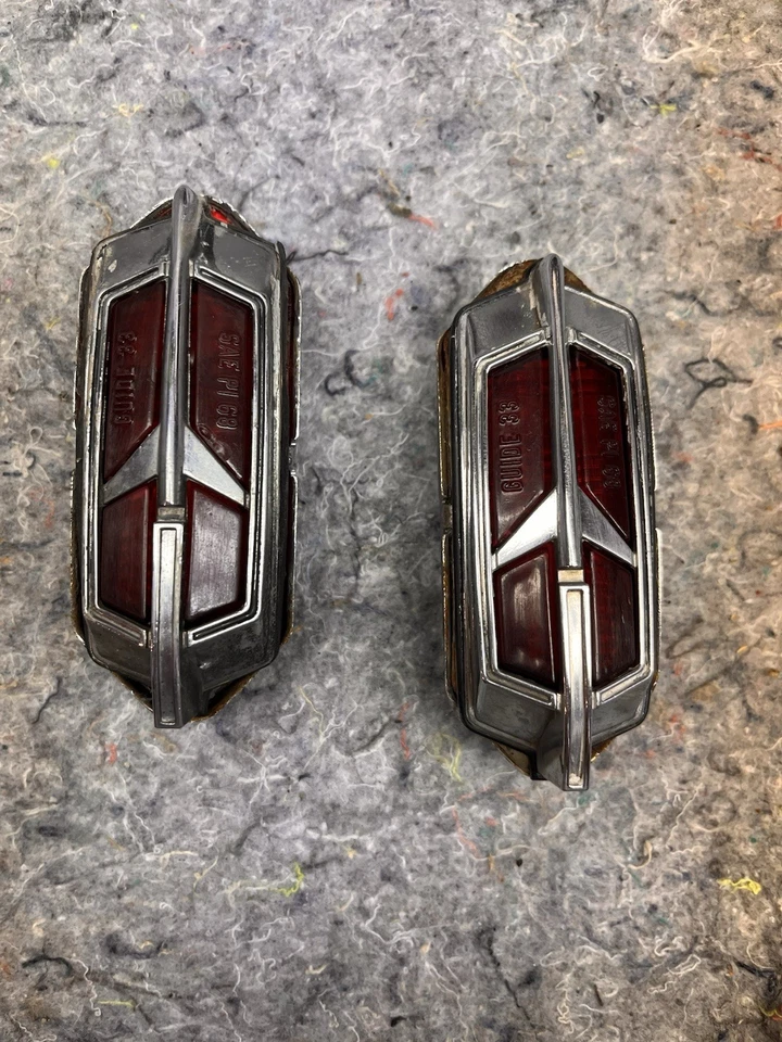 1968-1969 Olds Cutlass / 442 GM Rear Side Marker Rocket Lens Assembly 916544 - Image 4 of 4