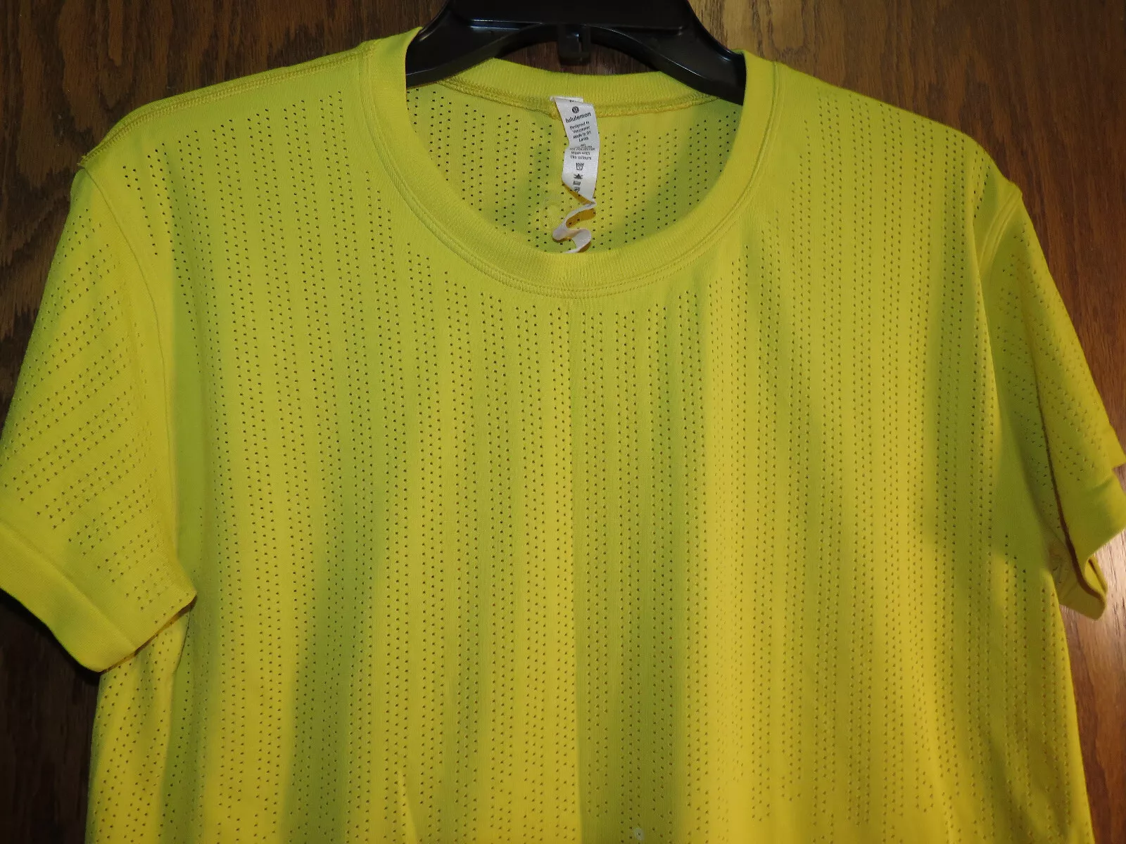 lululemon m train to be short sleeve soleil seamless euc shirt
