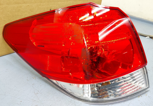 2010-14 Subaru Outback LH Driver Side OEM Outer Taillight 84912AJ10A 8315 - Picture 2 of 9