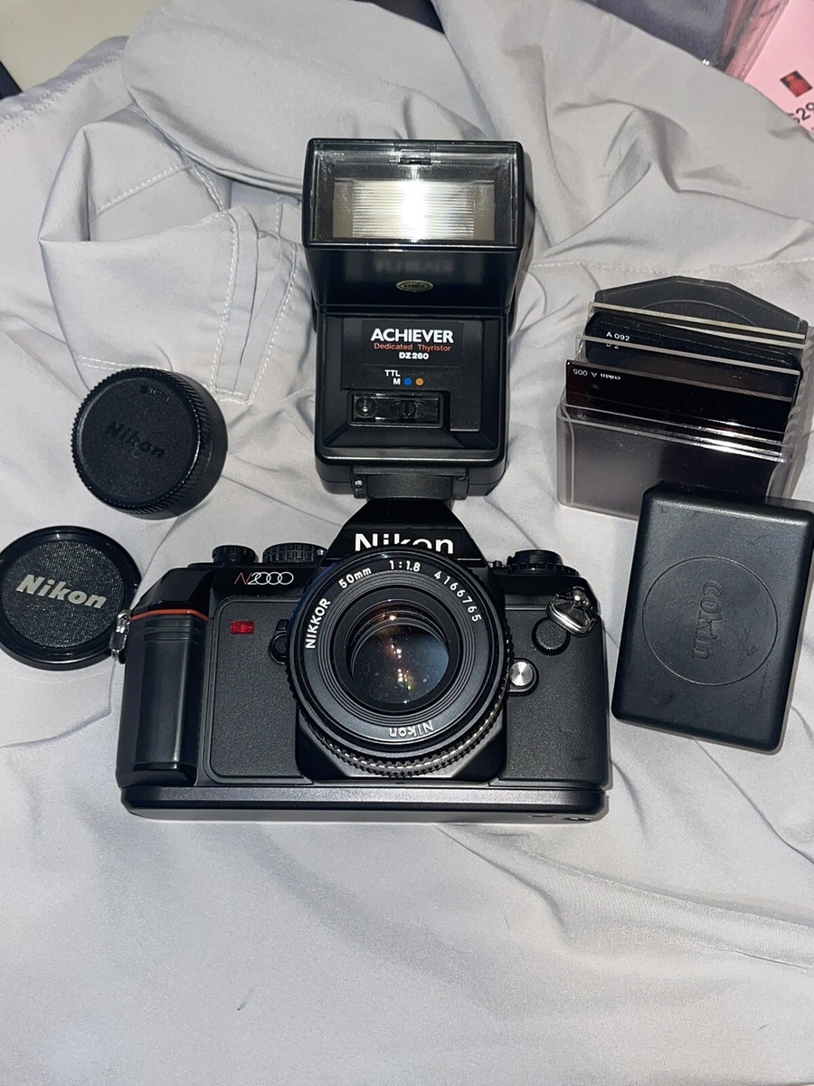 Nikon N2000 35mm SLR Film Camera NIKKOR 50mm 1:18 4166765 W