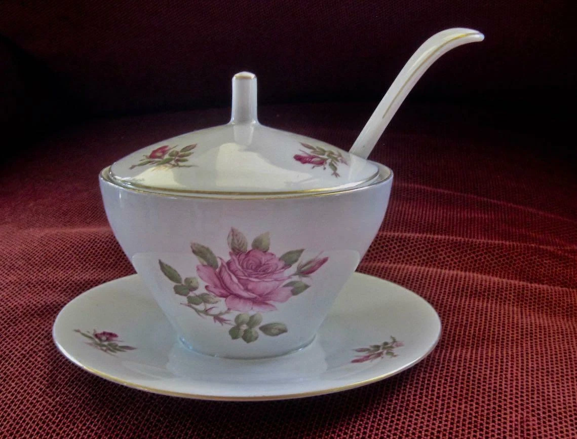Hutschenreuther Arzberg Bavaria Germany Fast Stand Lidded Sauce Boat & Ladle
