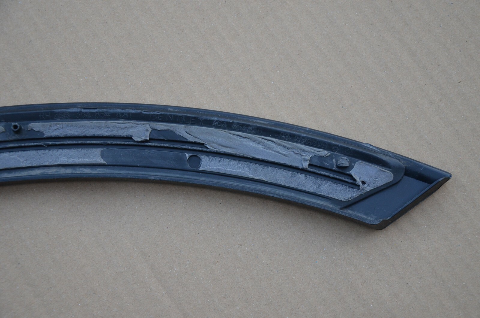 2015-2022 BENTLEY BENTAYGA WHEEL ARCH FLARE TRIM RIGHT REAR DOOR 36A 854 820 OEM
