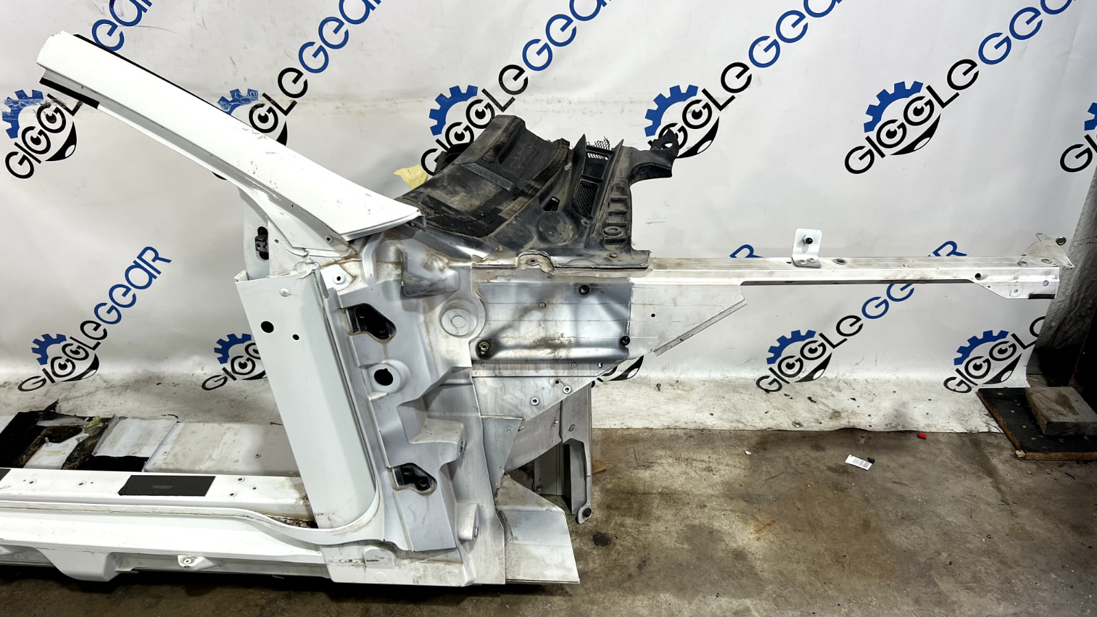 ASTON MARTIN V8 VANTAGE SIDE FRONT PANEL RH RIGHT PASSENGER 2011 💠