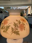VINTAGE Marble Base White Milk Glass Swirl GWTW HURRICANE LAMP Floral Globe — photo 2