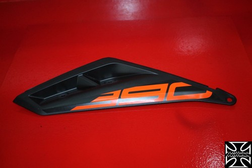 17 KTM 390 DUKE RIGHT REAR BACK TAIL 