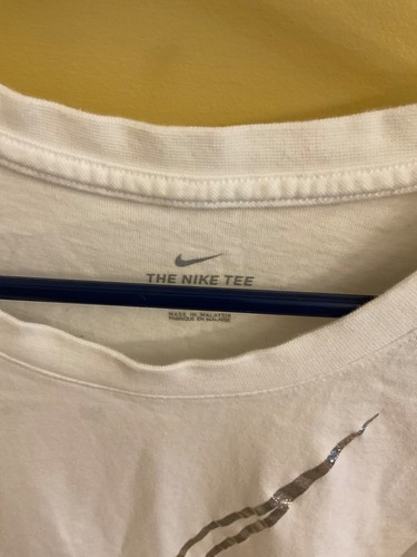 Nike Girl's T-Shirt Tee Big Silver Swoosh White Size XL - Picture 2 of 3