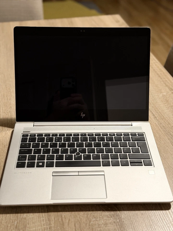 HP EliteBook 735 G5 13.3" AMD Ryzen 7 PRO 2700U 2.20GHz 8GB RAM 256GB SSD - Image 2 of 4