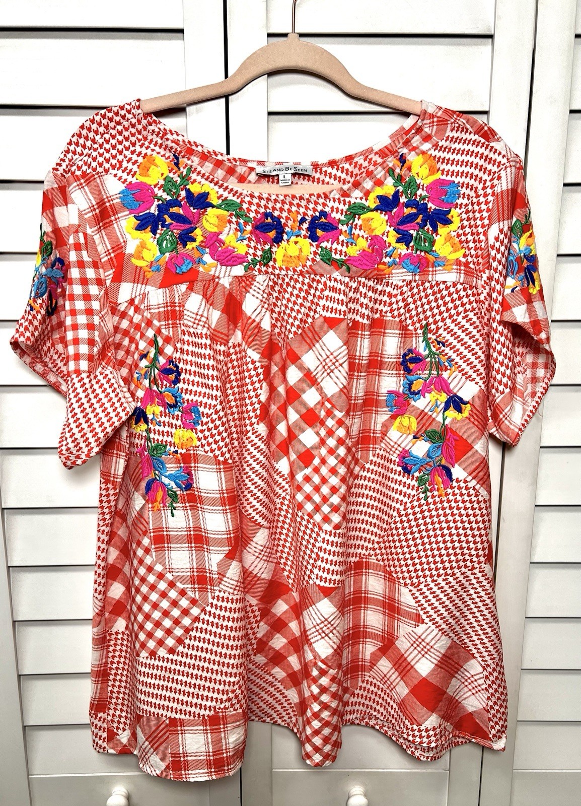 See And Be Seen Gingham Patchwork Embroidered Flo… - image 1