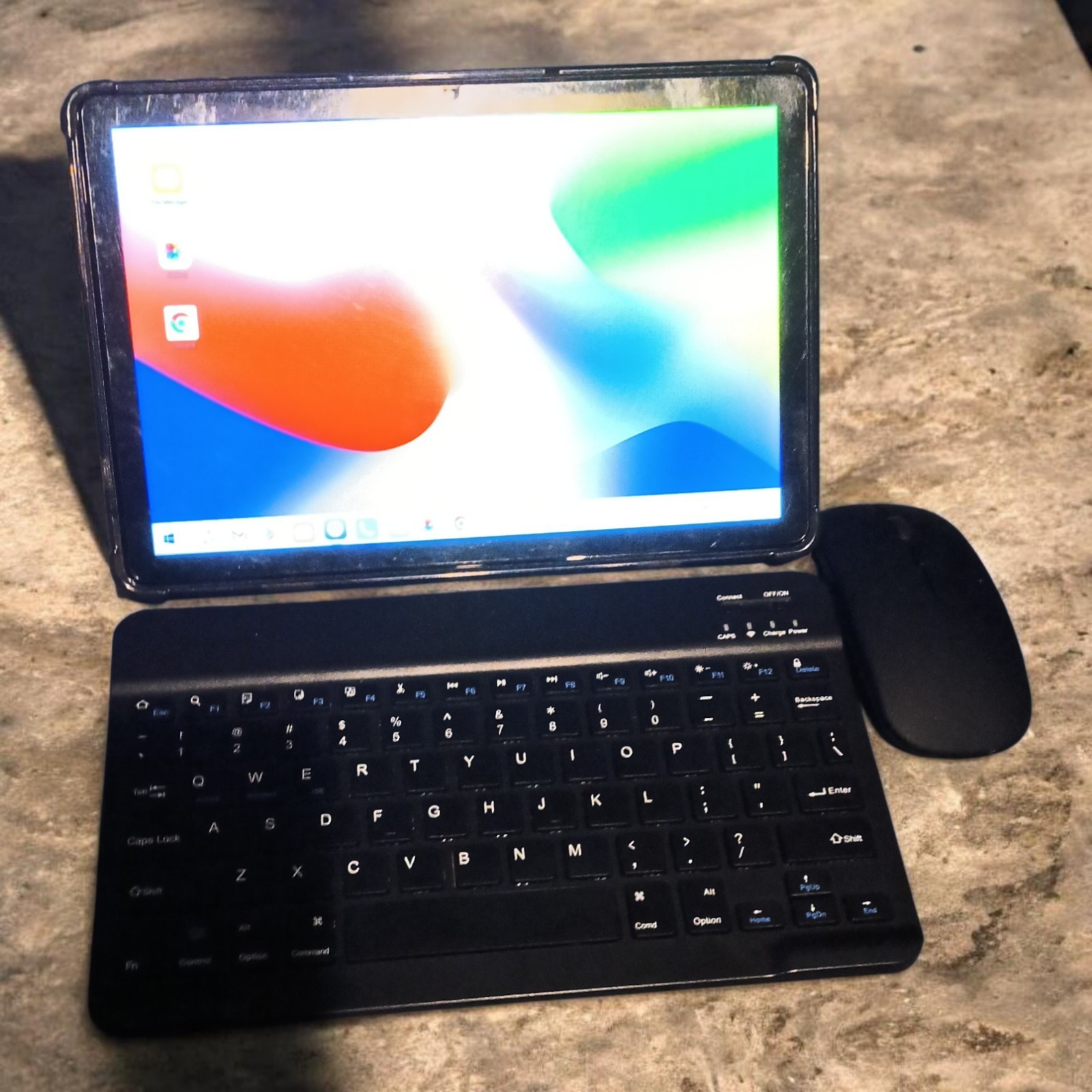 Black Bluetooth  Tablet with Keyboard and Mouse with both wi