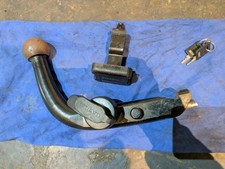 Volvo V70/XC70 Detachable Tow Bar With Keys & Plug