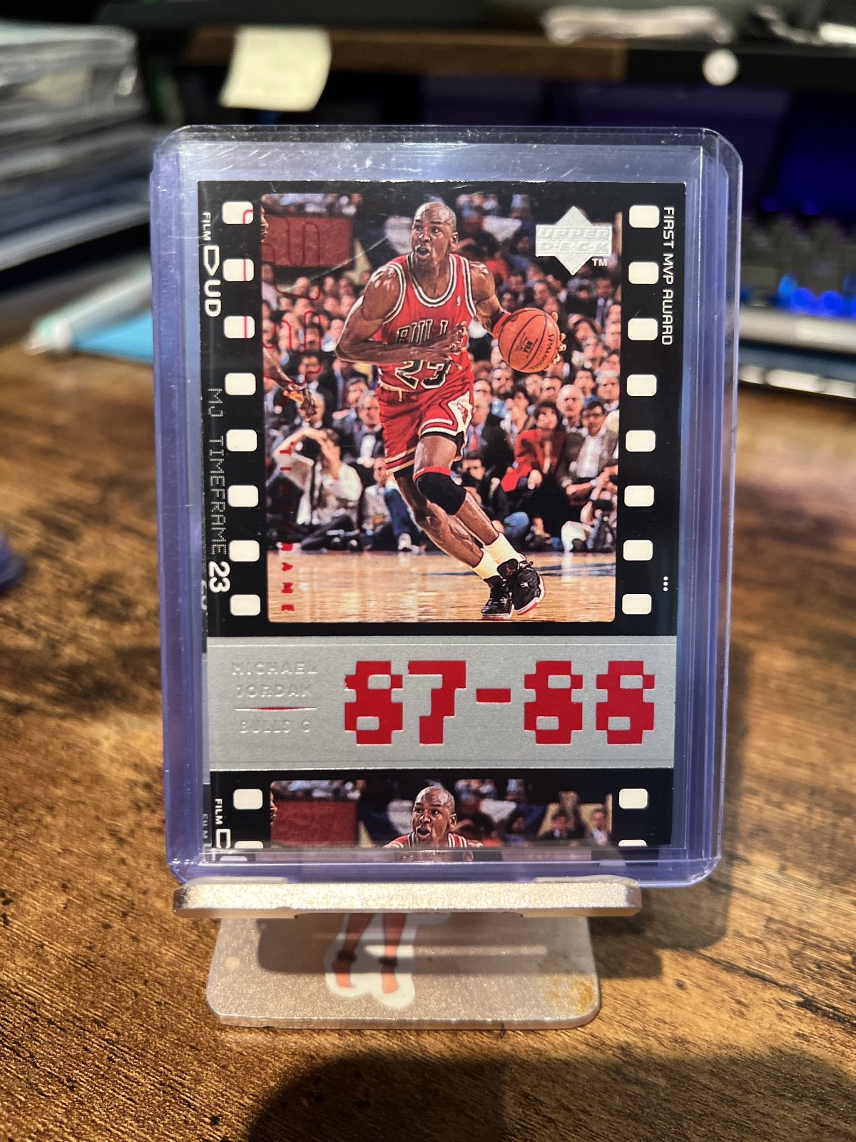 1998 Upper Deck Basketball MJ Time Frame #18 Michael Jordan NM Bulls 87-88