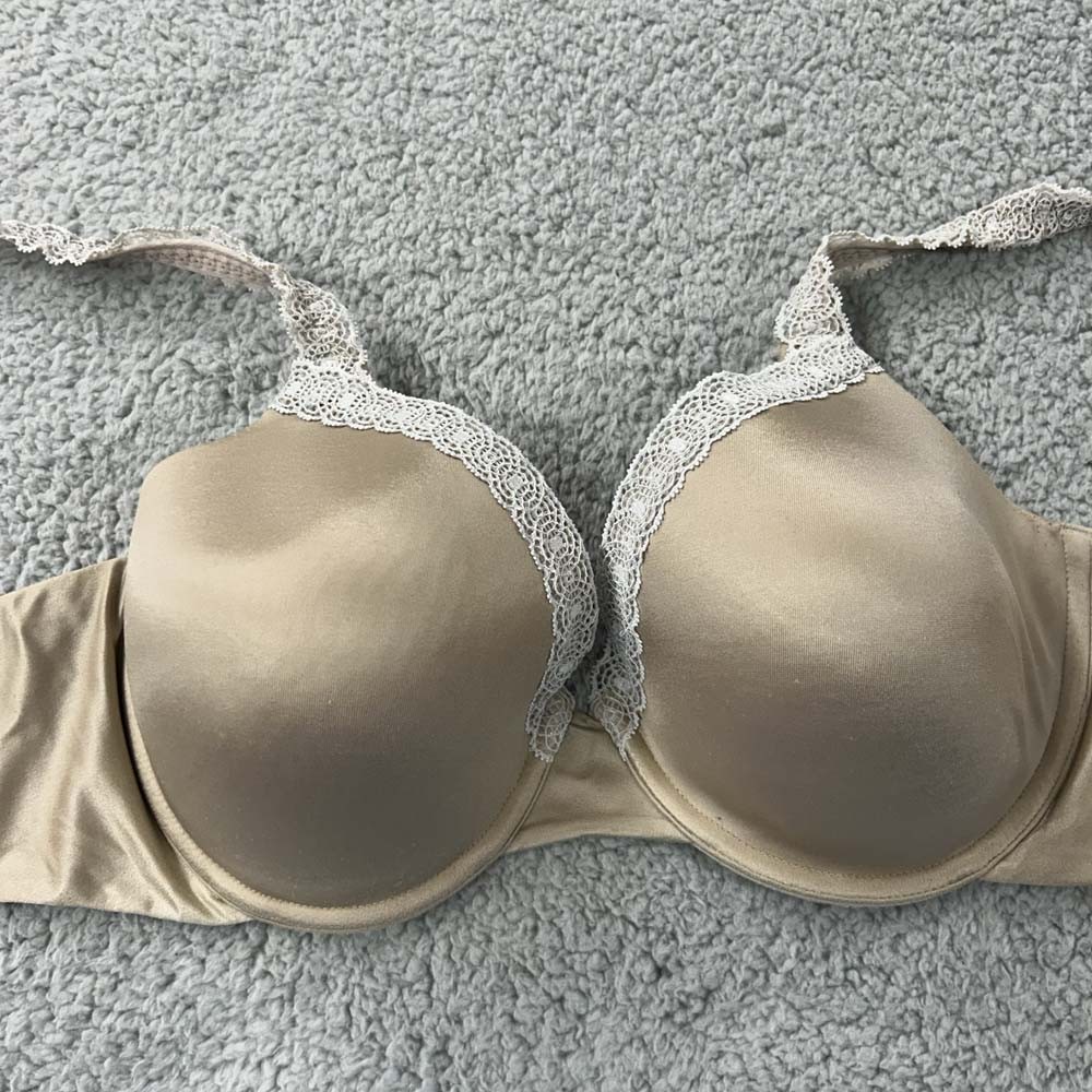 Bali Bra 38C T-Shirt Bra DME106 Smoothing Underwire Lace Trim