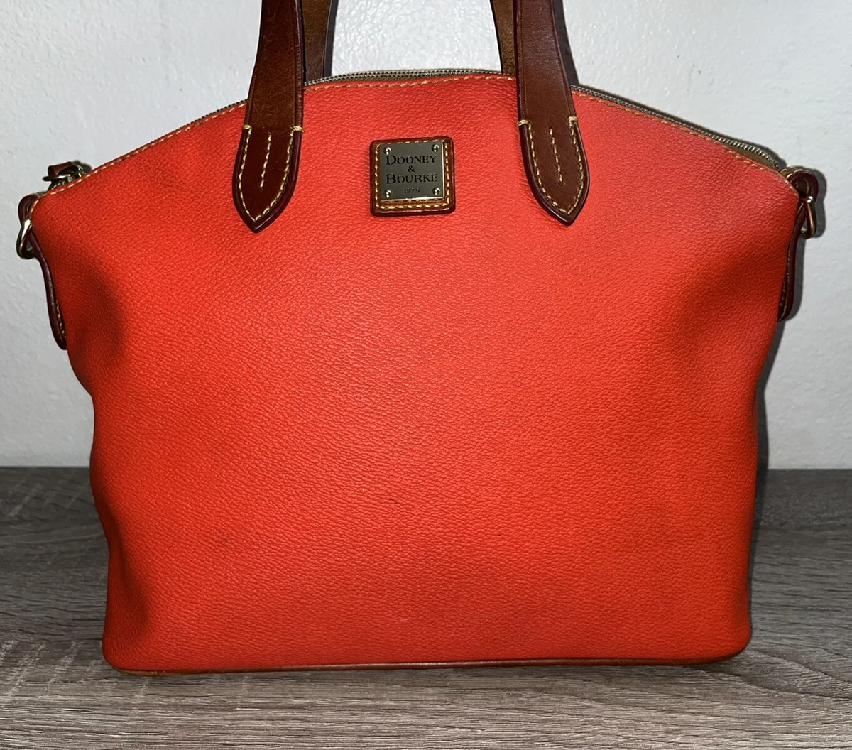 DOONEY BOURKE Orange Handbag Preowned Zipper Satchel Purse