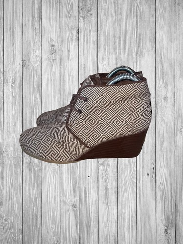 Toms Womens Woven Fabric Diamond Pattern Wedged Textured Heel Bootie Size 8 - Picture 3 of 9