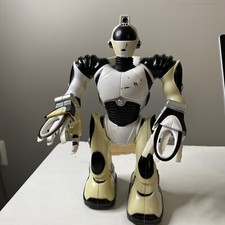 2005 Robosapien V2 Mini Robot FOR PARTS ONLY